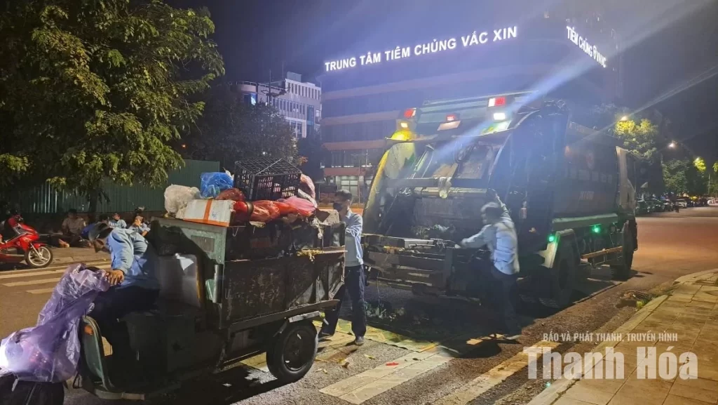 Thanh Hóa: Kết quả ngày đầu thí điểm thu gom rác theo giờ